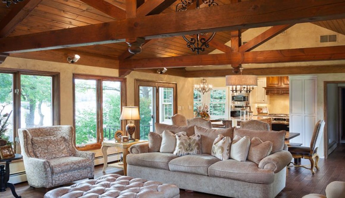 North Lake home living room